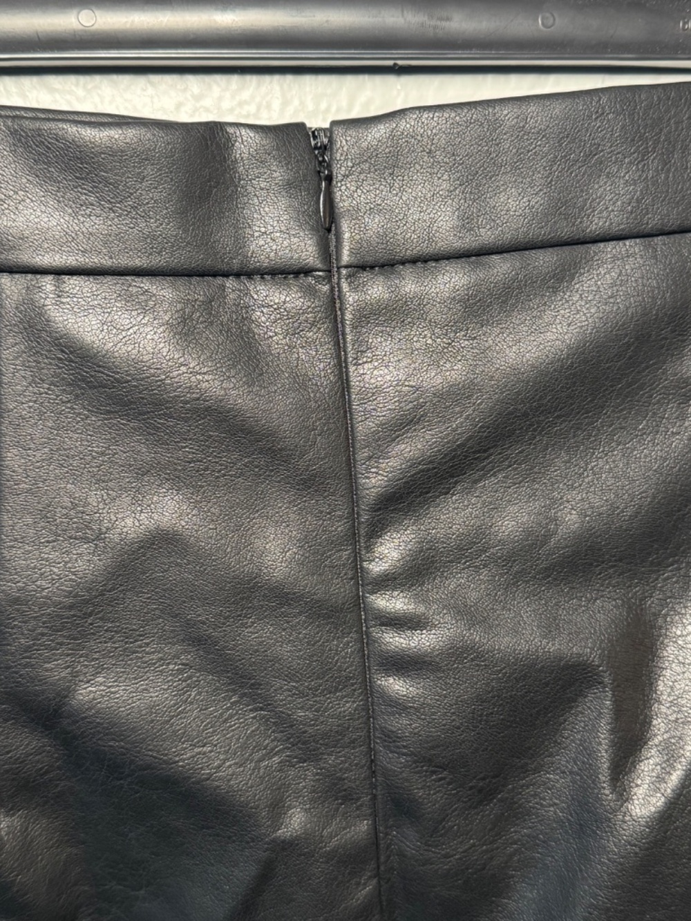 TwoTwinStyle Patchwork Pleated Skirt Faux Leather Large - Picture 5 of 7